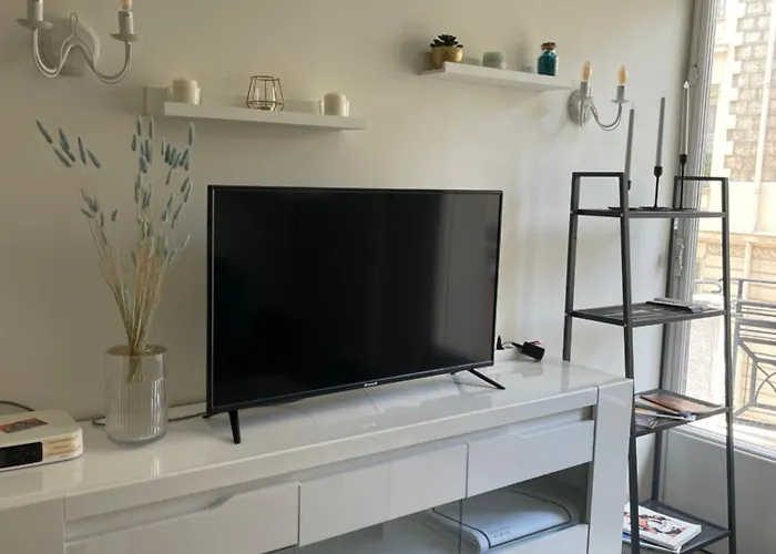 Apartman новая 3-комнатная на 2й линии от моря. Nizza
