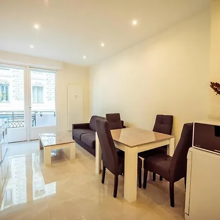 новая 3-комнатная на 2й линии от моря. * Nice