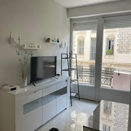 новая 3-комнатная на 2й линии от моря. Appartement *